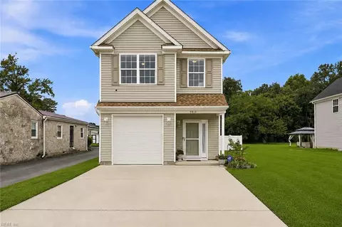 5813 Hawk Ln, Suffolk, VA 23432