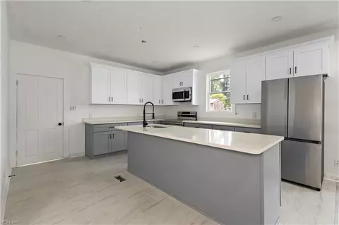 Kitchen - 161 Lasalle Ave, Hampton, VA 23661 photo 2 of 3