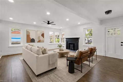 Living - 161 Lasalle Ave, Hampton, VA 23661 photo 1 of 5