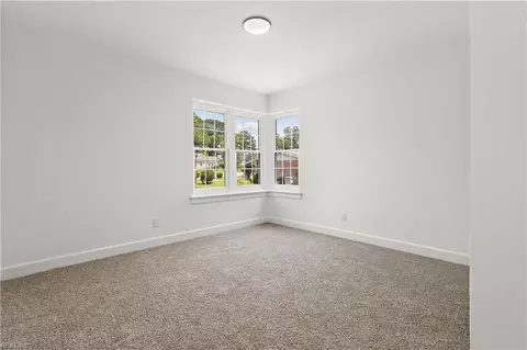 Bedroom - 161 Lasalle Ave, Hampton, VA 23661 photo 4 of 8