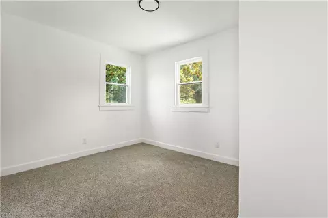Bedroom - 161 Lasalle Ave, Hampton, VA 23661 photo 6 of 8
