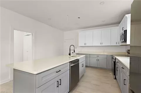 Kitchen - 161 Lasalle Ave, Hampton, VA 23661 photo 3 of 3