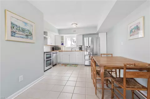 Kitchen - 8 Cantamar Ct, Hampton, VA 23664 photo 1 of 7