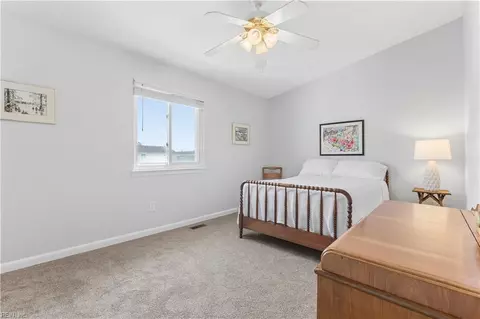 Bedroom - 8 Cantamar Ct, Hampton, VA 23664 photo 5 of 5