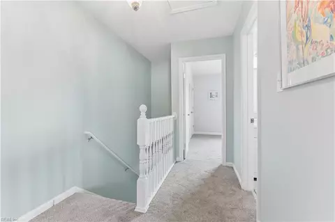 Entry Way - 8 Cantamar Ct, Hampton, VA 23664 photo 3 of 4
