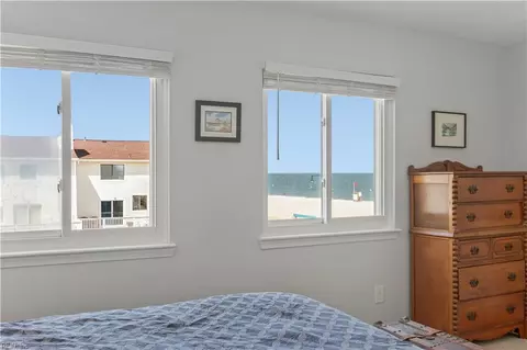 Bedroom - 8 Cantamar Ct, Hampton, VA 23664 photo 3 of 5