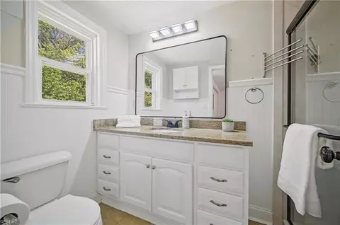 Bath - 8046 E Glen Road Rd, Norfolk, VA 23505 photo 2 of 3