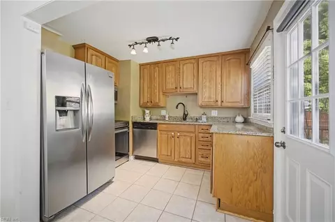 Kitchen - 8046 E Glen Road Rd, Norfolk, VA 23505 photo 1 of 1