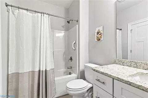 Bath - 7400 Sinclair Way #2-E, Gloucester, VA 23061 photo 3 of 4