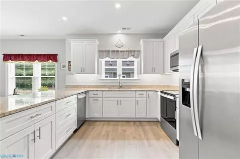 Kitchen - 7400 Sinclair Way #2-E, Gloucester, VA 23061 photo 3 of 4