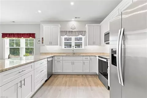 Kitchen - 7400 Sinclair Way #2-E, Gloucester, VA 23061 photo 3 of 4