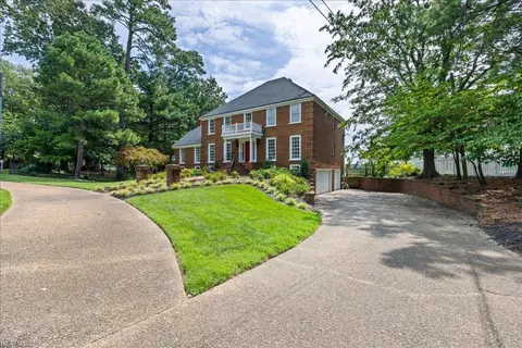 4007 Arrowhead Point Ct, Virginia Beach, VA 23455