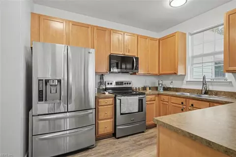 Kitchen - 1537 Hambledon Loop, Chesapeake, VA 23320 photo 1 of 3