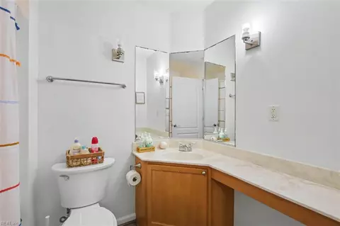 Bath - 1537 Hambledon Loop, Chesapeake, VA 23320 photo 3 of 4