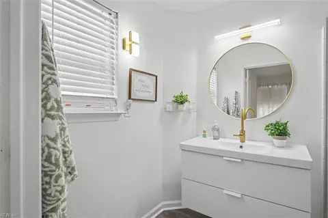 Bath - 1537 Hambledon Loop, Chesapeake, VA 23320 photo 1 of 4