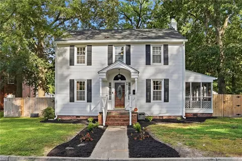 76 Harris Rd, Portsmouth, VA 23702