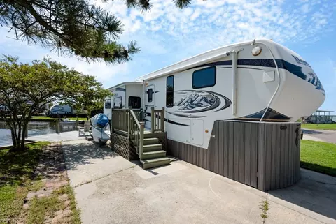 3665 Sandpiper Road Rd #96, Virginia Beach, VA 23456