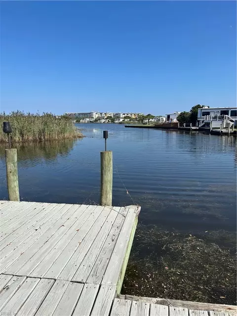3665 Sandpiper Road Rd #96, Virginia Beach, VA 23456