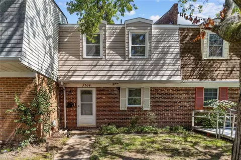 5764 W Hastings Arch Arch, Virginia Beach, VA 23462
