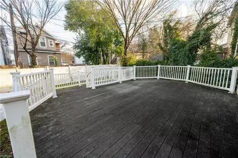 Exterior - 114 E Indian River Rd, Norfolk, VA 23523 photo 3 of 4
