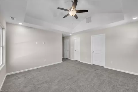Entry Way - 4873 Beamon Rd, Norfolk, VA 23513 photo 6 of 9
