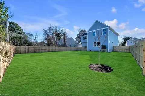 Exterior - 4873 Beamon Rd, Norfolk, VA 23513 photo 6 of 8