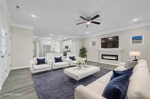 Living - 4873 Beamon Rd, Norfolk, VA 23513 photo 4 of 4