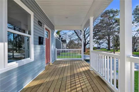 Exterior - 4873 Beamon Rd, Norfolk, VA 23513 photo 2 of 8