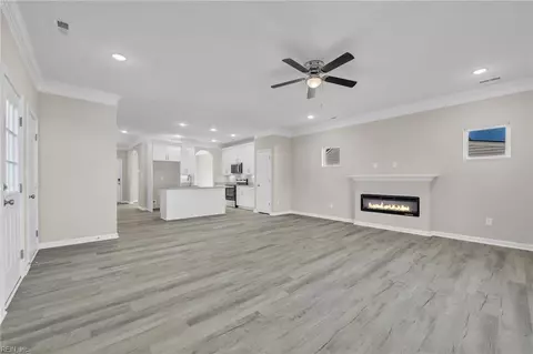 Living - 4873 Beamon Rd, Norfolk, VA 23513 photo 3 of 4