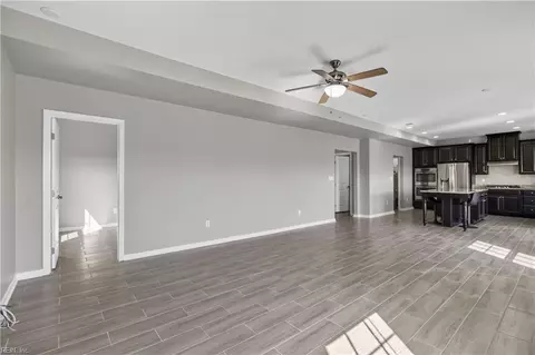 Living - 335 Spring Hill Pl, Smithfield, VA 23430 photo 1 of 4