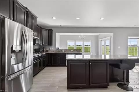 Kitchen - 335 Spring Hill Pl, Smithfield, VA 23430 photo 3 of 4