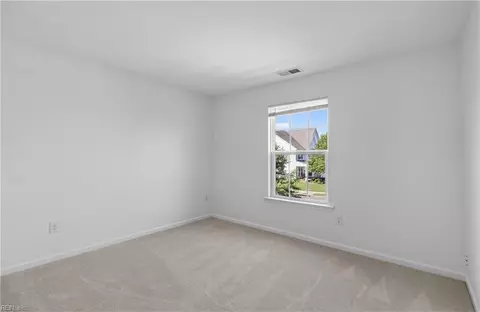 Bedroom - 335 Spring Hill Pl, Smithfield, VA 23430 photo 6 of 11