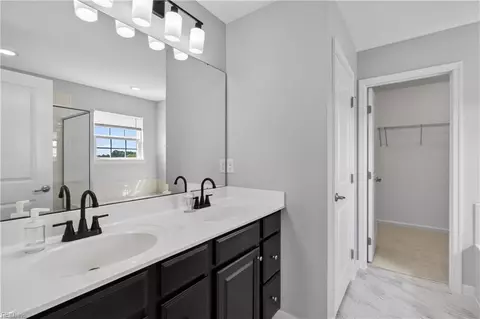 Entry Way - 335 Spring Hill Pl, Smithfield, VA 23430 photo 11 of 11