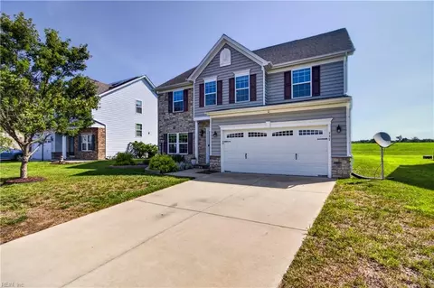 Exterior - 335 Spring Hill Pl, Smithfield, VA 23430 photo 2 of 4