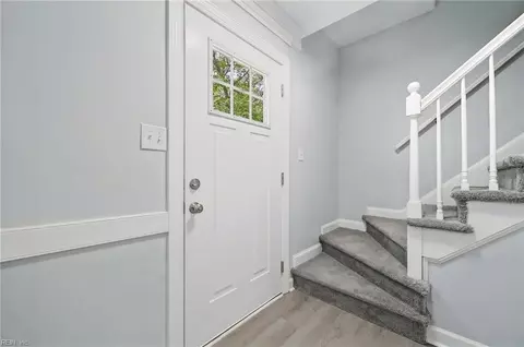 Entry Way - 130 Devon Rd, Williamsburg, VA 23188 photo 1 of 2