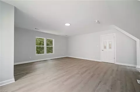 Living - 130 Devon Rd, Williamsburg, VA 23188 photo 4 of 4