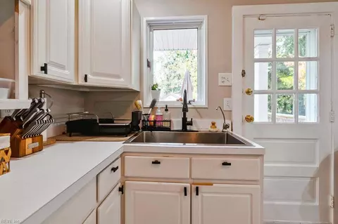 Other - 40 Pear Ave, Hampton, VA 23661 photo 3 of 10