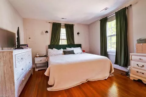 Bedroom - 40 Pear Ave, Hampton, VA 23661 photo 4 of 4