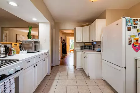Kitchen - 40 Pear Ave, Hampton, VA 23661 photo 1 of 1