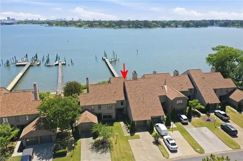 4291 Hatton Point Ln, Portsmouth, VA 23703