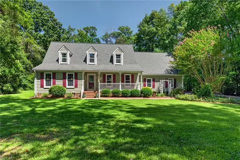 5 Drivers Ln, Carrollton, VA 23314