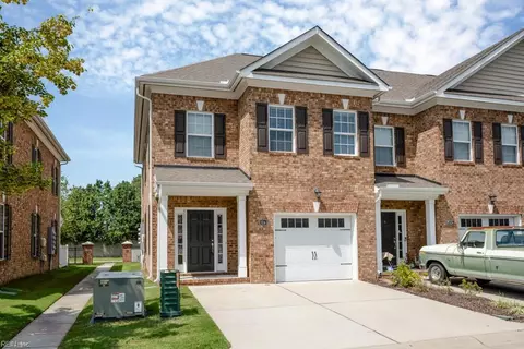 816 Haversham Cls Close #19, Chesapeake, VA 23320