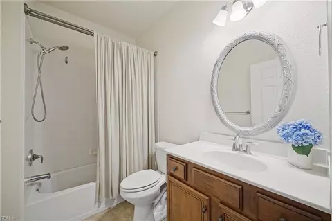 Bath - 1225 Eagle Pointe Way, Chesapeake, VA 23322 photo 5 of 5