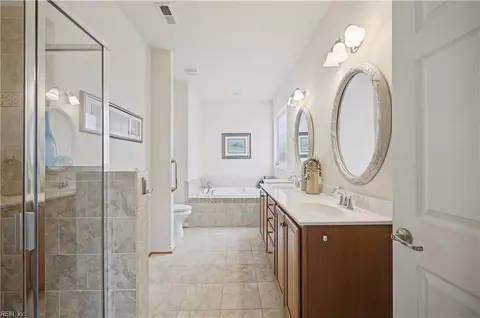 Bath - 1225 Eagle Pointe Way, Chesapeake, VA 23322 photo 3 of 5