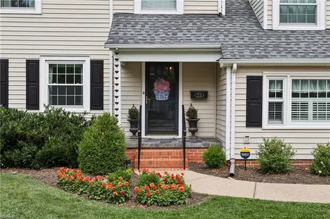 25 Shirley Rd, Newport News, VA 23601