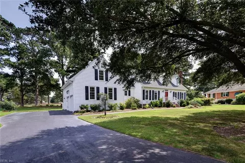 Exterior - 9084 River Cres, Suffolk, VA 23433 photo 6 of 16