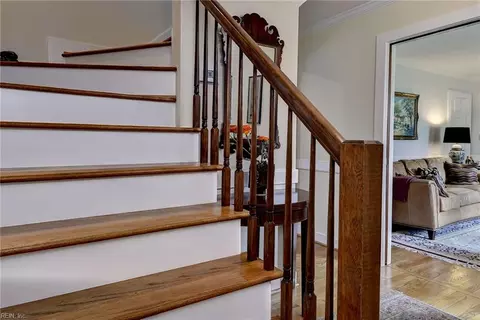 Entry Way - 9084 River Cres, Suffolk, VA 23433 photo 2 of 3