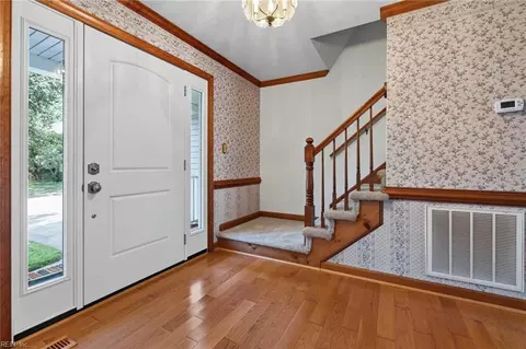Entry Way - 619 Bartell Dr, Chesapeake, VA 23322 photo 2 of 3