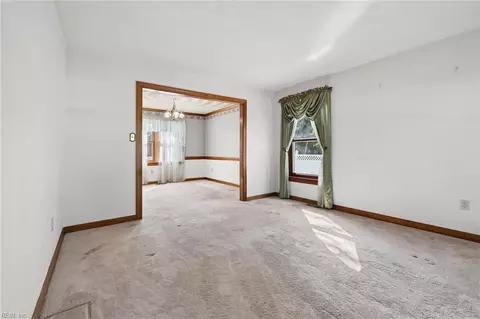 Living - 619 Bartell Dr, Chesapeake, VA 23322 photo 3 of 5
