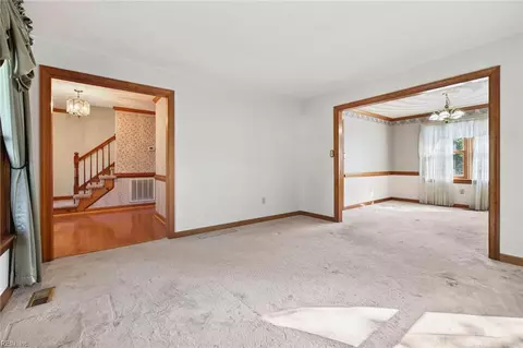 Living - 619 Bartell Dr, Chesapeake, VA 23322 photo 4 of 5